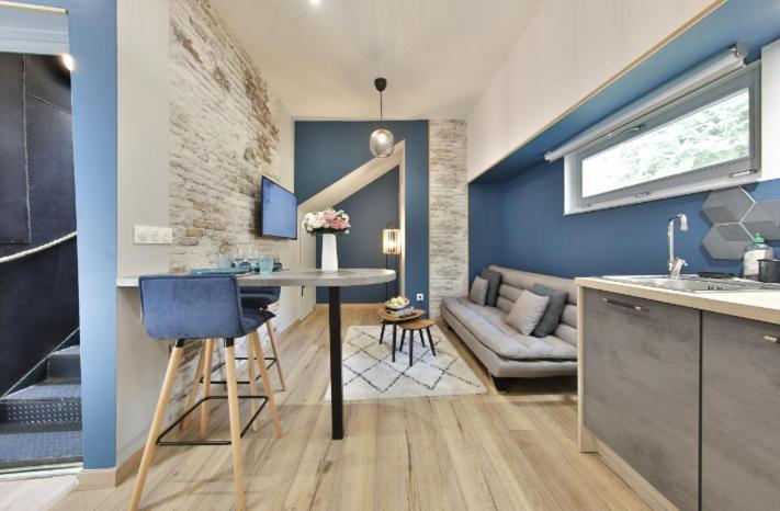 Ferienwohnung La Peniche De Fabrice Avec Jacuzzi Privatif Straßburg Zimmer foto