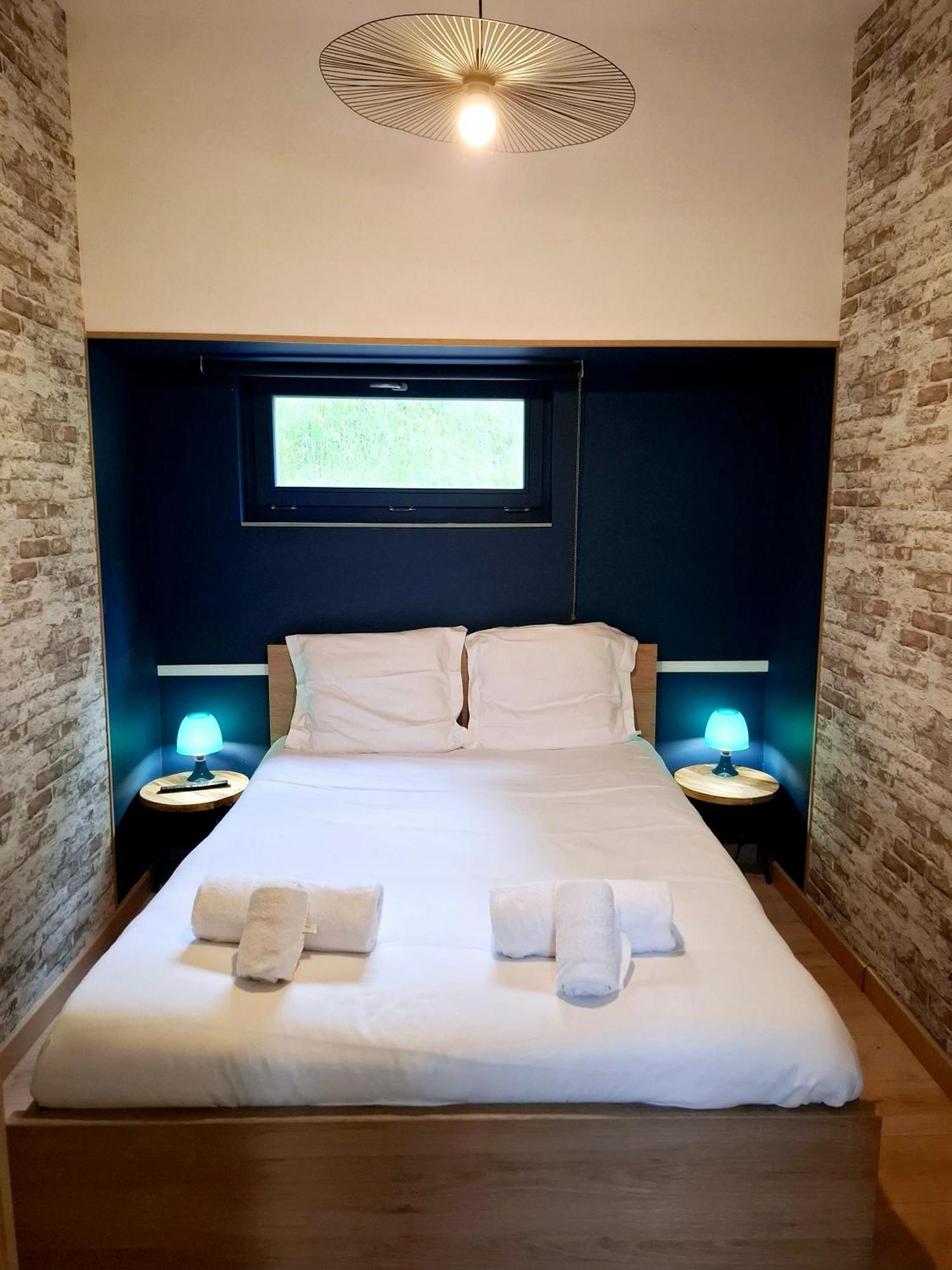 Ferienwohnung La Peniche De Fabrice Avec Jacuzzi Privatif Straßburg Zimmer foto